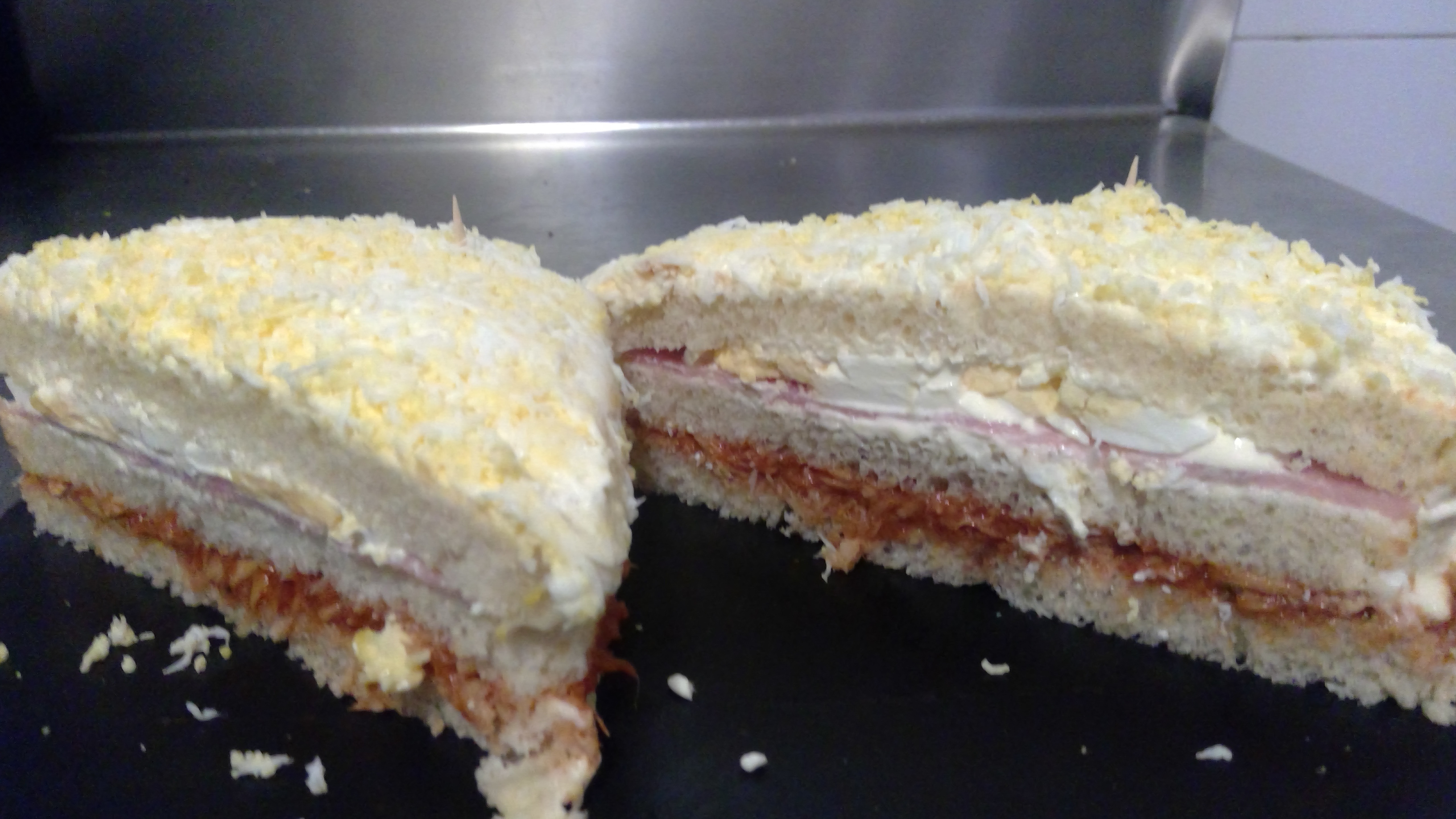 Sandwich Bonito con tomate